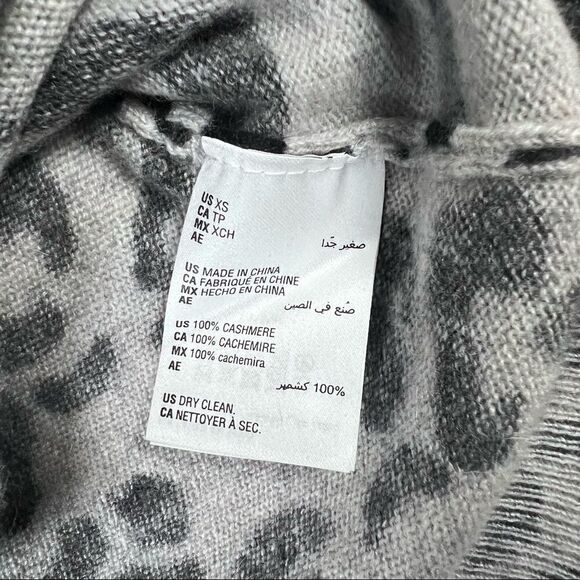 EUC✨ Charter Club 100% Cashmere Luxury Animal-Print Grey Sweater XS - Picture 4 of 5
